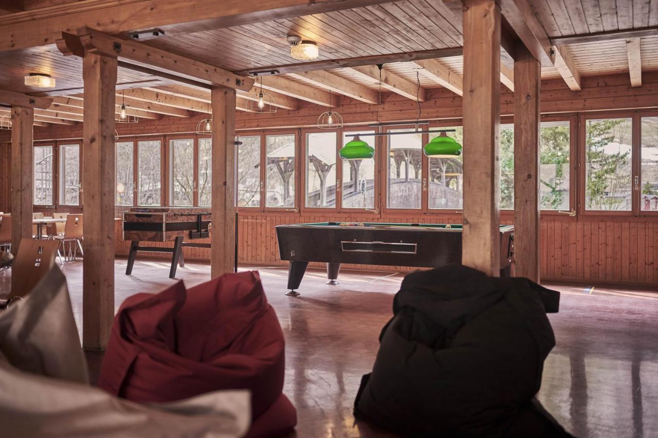 Alpine Base Hostel - Adults Only เลาเทอร์บรุนเนน ภายนอก รูปภาพ