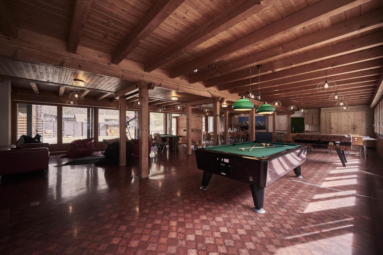 Alpine Base Hostel - Adults Only เลาเทอร์บรุนเนน ภายนอก รูปภาพ