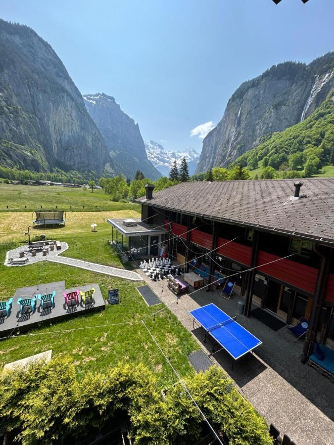 Alpine Base Hostel - Adults Only เลาเทอร์บรุนเนน ภายนอก รูปภาพ