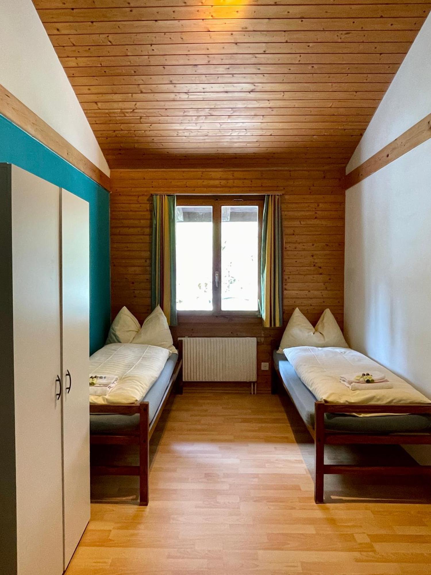 Alpine Base Hostel - Adults Only เลาเทอร์บรุนเนน ภายนอก รูปภาพ