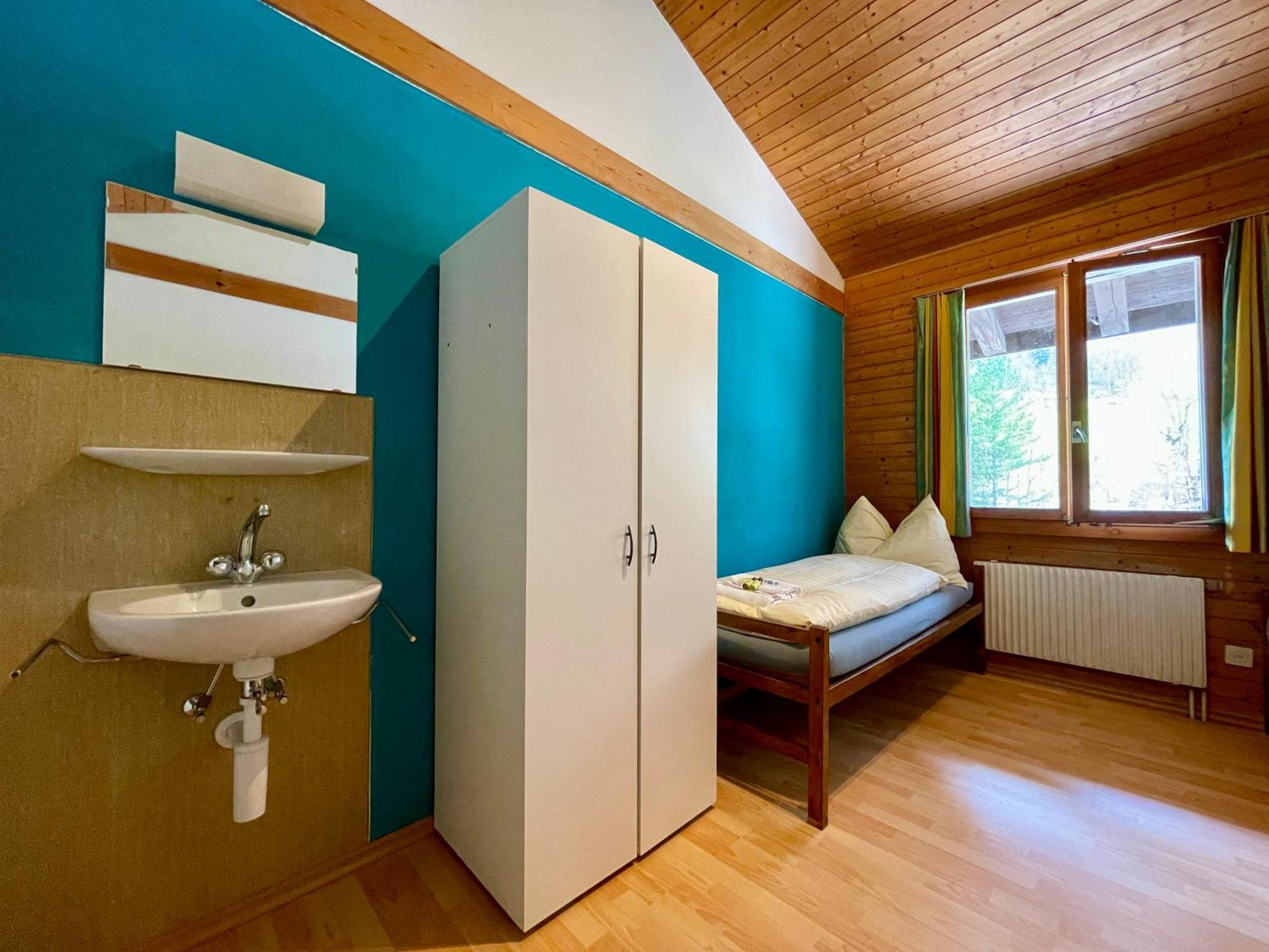 Alpine Base Hostel - Adults Only เลาเทอร์บรุนเนน ภายนอก รูปภาพ